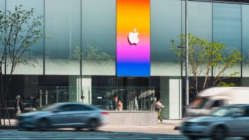 Foreign phone sales in China rise as Apple offers steep discounts