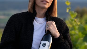 Jessica Biel Makes the Case For Leather Barrel Pants in Summer 2025