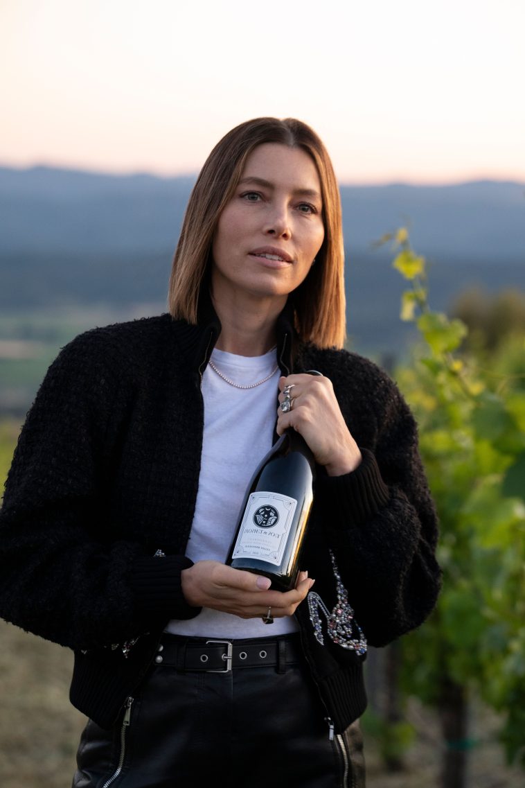 Jessica Biel Makes the Case For Leather Barrel Pants in Summer 2025