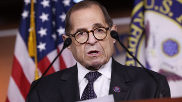 “They’re Behaving Like Fascists”: Rep. Jerry Nadler Denounces DHS After Aide Is Detained, Handcuffed