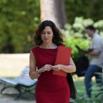 Ayuso tras la polémica de los pinganillos en la conferencia de presidentes: «Se quiere visibilizar un país plurinacional que no somos»