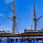 Tour Vespucci, tappa finale a Genova con Mattarella e il saluto delle Frecce tricolori