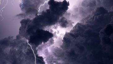 Massive cloud outage knocks out internet services across the globe