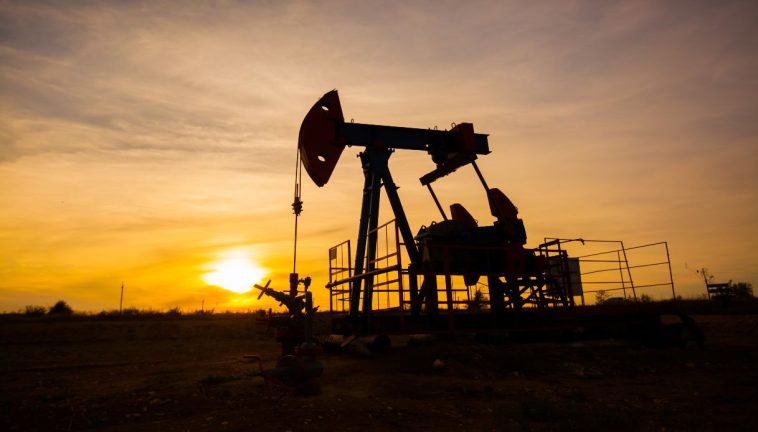 Petrolio: prezzo sale dopo attacco di Israele all’Iran