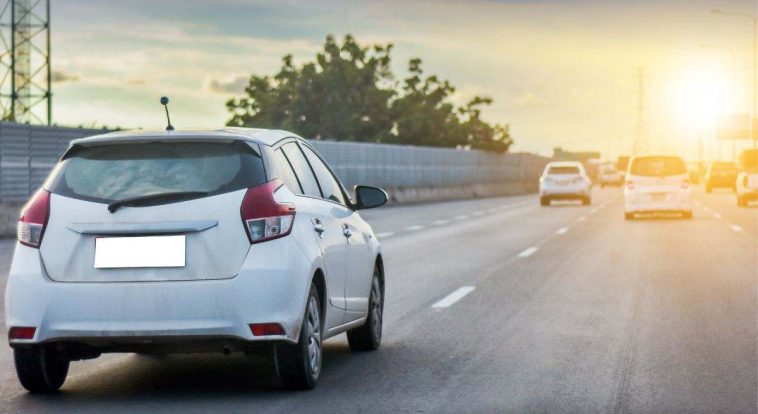 La letra que tiene la matrícula de este coche en España: es de Marruecos y fue detenido tras duplicar la velocidad permitida