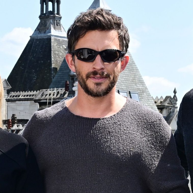 Jonathan Bailey Shows His Feet for Free-& the Internet Has Thoughts