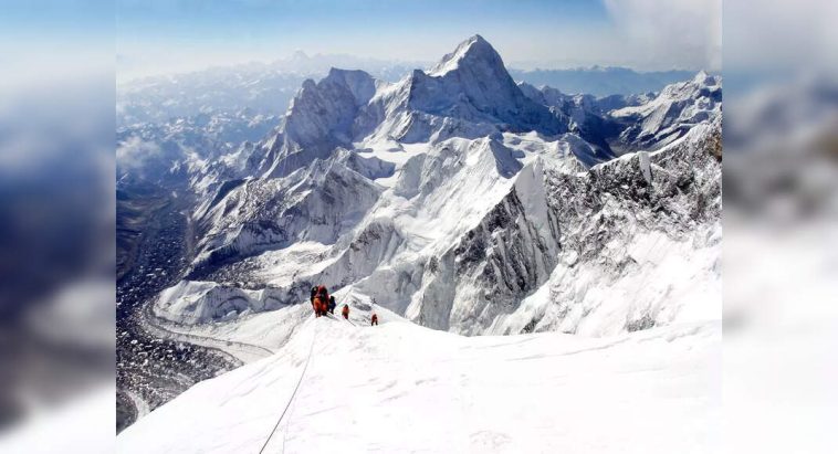 Nepal resumes rescue helicopter flights to Mount Everest amid local protests