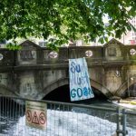 Eisbachwelle: Stadt will Akteneinsicht vor Surfwellen-Entscheidung