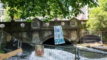 Eisbachwelle: Stadt will Akteneinsicht vor Surfwellen-Entscheidung