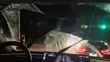 Tesla Robotaxi has a custom windscreen wiper action