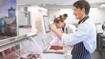 Teens from upper-income families are far more likely to work summer jobs than poor teens. What’s going on?