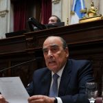 Francos se retiró del Senado porque lo llamaron mentiroso