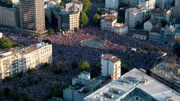 VELIKI PROTEST U BEOGRADU: Dva zahtjeva, ozbiljni incidenti, istekao rok dat Vučiću
