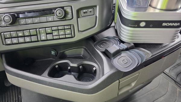 Sestavni deli tovornjaka iz odpadka, brezove skorje