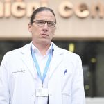 Zakaj je število zaposlenih v UKCL nenadoma striglo za 2.500?