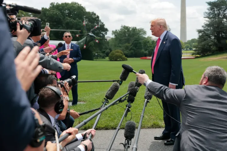 Trump hits back at reporter asking if heâs named in Jeffrey Epstein files (video)
