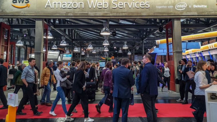 Облачната услуга на Amazon съкращава хора заради изкуствения интелект