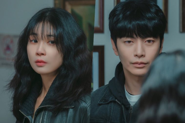 Lee Bo Young Struggles To Stay Composed Under Lee Min Ki’s Intense Gaze In “Mary Kills People”