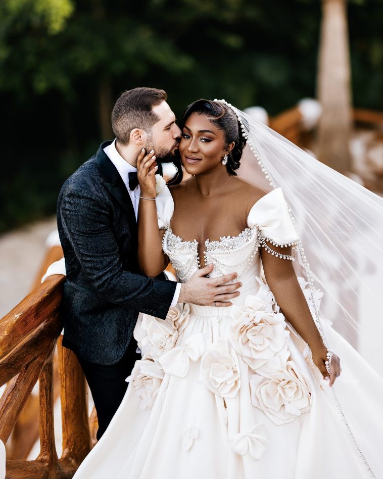 Met on Bumble, Married in Mexico – Enjoy Violet & Luke’s Dreamy Destination Wedding