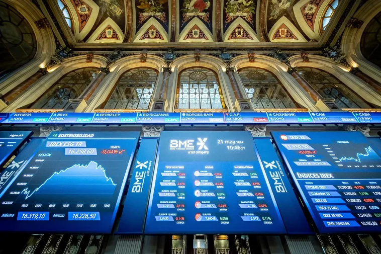 El Ibex salva la sesión y consolida los 14.000 puntos, apoyado en las renovables