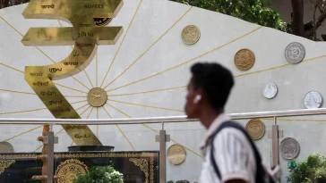 India overnight borrowing cost tops key rate as liquidity thins