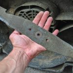 Which Side Of A Lawn Mower Blade Goes Up? (And What Happens If It’s Upside Down)