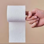 El papel higiénico es cosa del pasado: la nueva forma de ir al baño que arrasa en Europa