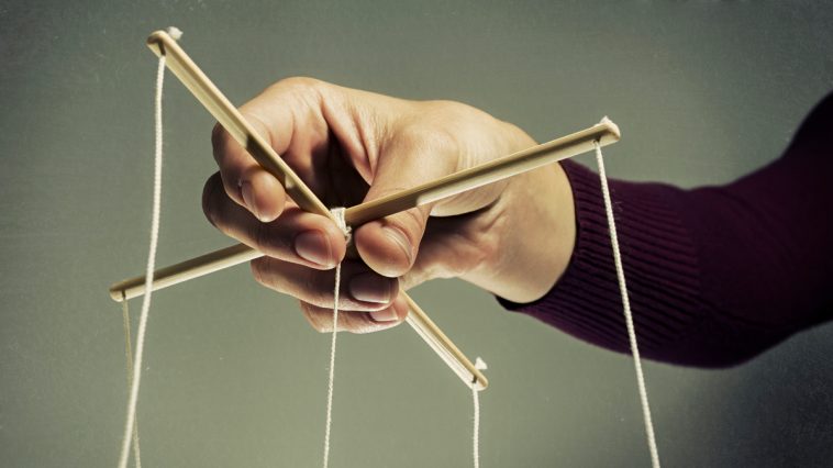 How to Stay on Top of Your Team’s Projects—Without Micromanaging