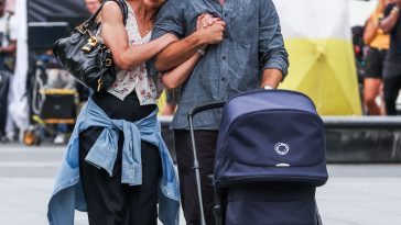 Katie Holmes Has a Zero-Dollar Styling Trick That’s Perfect for Fall