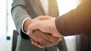 Italy backs breakup of Iveco with sales to Tata, Leonardo