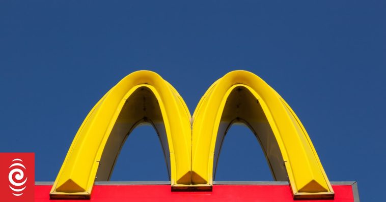 McDonald’s Basin Reserve workers strike for better pay