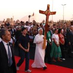 Giubileo, un milione di giovani a Tor Vergata per la veglia con il Papa. «Costruite un mondo più umano» Â