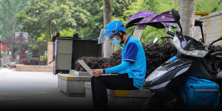 Local Governments Relax Rules on Civil Servant Side Hustles