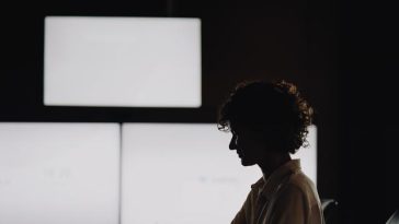 OpenAI: Kostenlos-KI ist gut fürs Geschäft