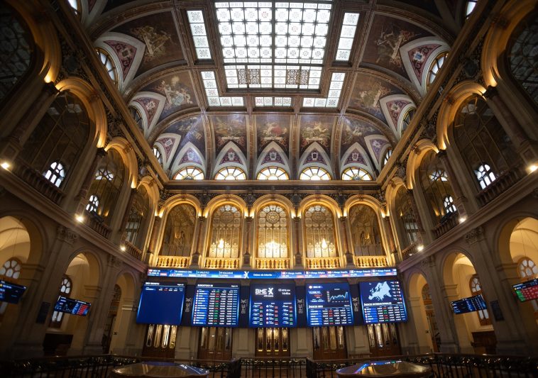 El IBEX 35 lidera Europa con Sabadell y BBVA en cabeza tras el sí a la venta de TSB