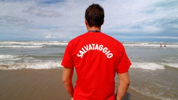 Rimini, sabato sciopero dei bagnini: i  motivi della protesta