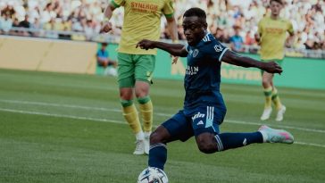 Watch: Nantes welcome back Moses Simon with incredible tribute on his return with Paris FC