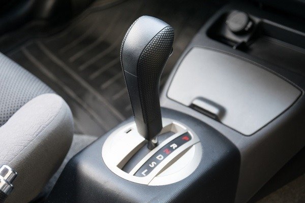Is It Necessary To Apply The Handbrake Before Turning Off A Car With an Automatic Transmission?