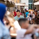 Evitare il numero 4 con i cinesi, spiegare ยซal denteยป ai britannici: lโarte di accogliere turisti stranieri