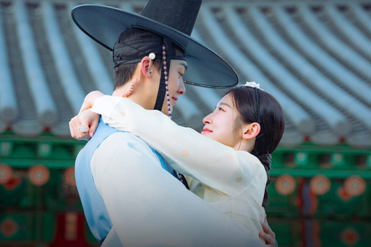 Yoon San Ha And Arin Enjoy A Romantic Palace Date In “My Girlfriend Is The Man!”