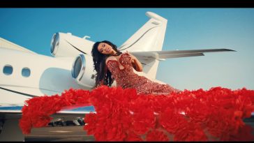 Cardi B Shares Video for New Jay-Z-Sampling Song “Imaginary Playerz”: Watch