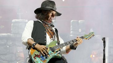 “I’ve been spending a lot of time with Steven and he just doesn’t want to tour and he can’t”: Joe Perry joined by STP and Black Crowes stars as his solo project returns to the stage – but Perry is not ruling out one more Aerosmith show