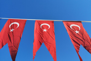 Szlaban dla Turków? Nie wszystkim podoba się hasło „polskie budowy dla polskich firm”