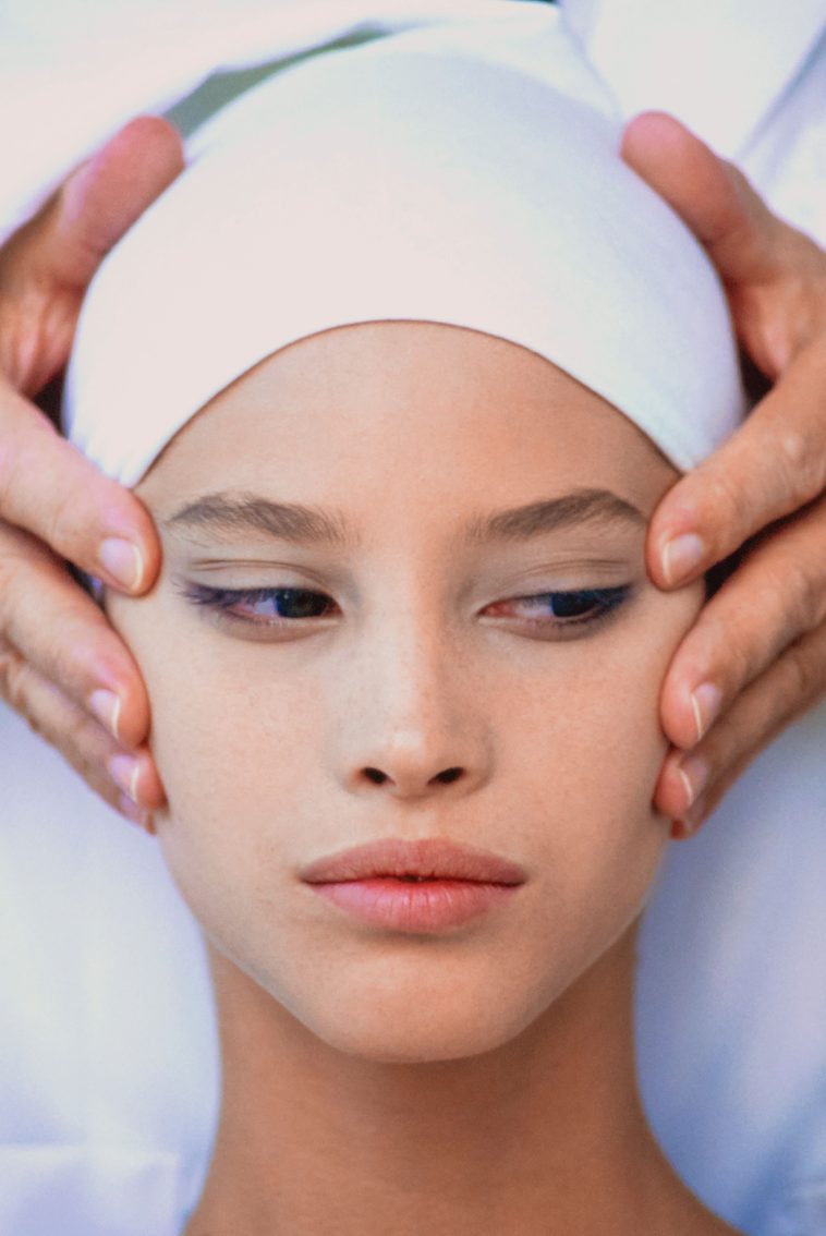 Want to Get a Facelift Abroad? You Might Need a Plastic Surgery Broker