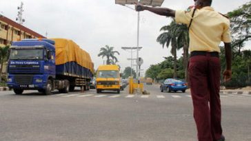 LASTMA decries indiscriminate roadside passenger pickup