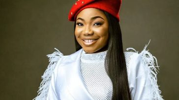 Mercy Chinwo prays for expectant mothers