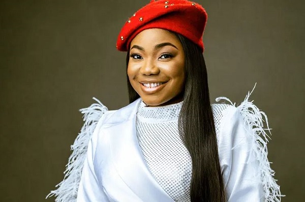 Mercy Chinwo prays for expectant mothers