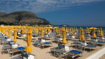 Schifani ai concessionari dei lidi in Sicilia: «Via staccionate e tornelli entro 10 giorni»