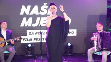 Na Festivalskom trgu održan spektakularan koncert Amire Medunjanin
