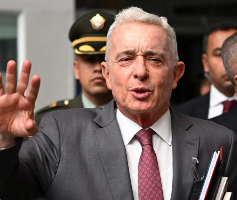Álvaro Uribe convoca a su primer acto público tras recuperar la libertad